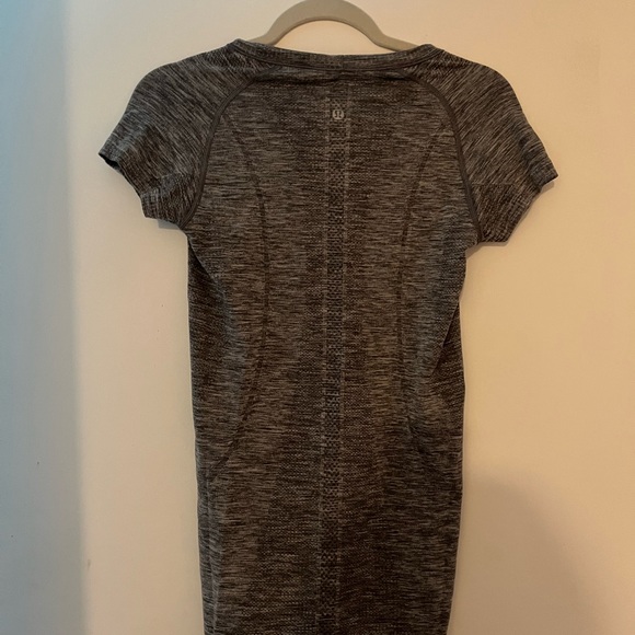 Swiftly Tech Short Sleeve Shirt lulu lemon - Picture 2 of 2